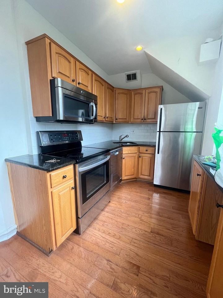 407 Cypress St #2F - Photo 5 of 26