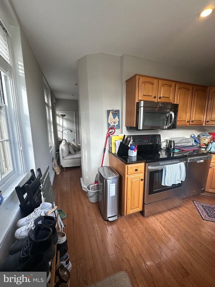 407 Cypress St #2F - Photo 6 of 26