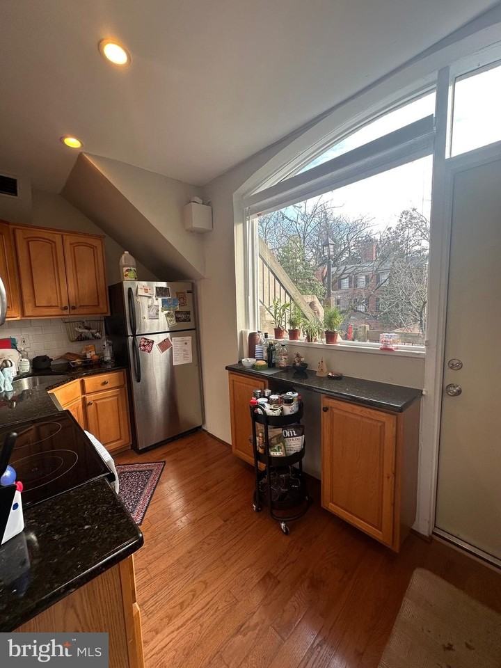 407 Cypress St #2F - Photo 7 of 26