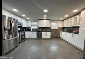 featured image of 355 Avon St