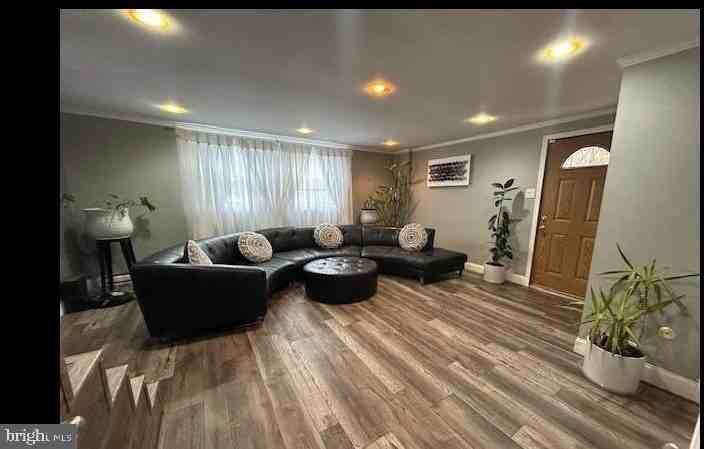 355 Avon St - Photo 4 of 12