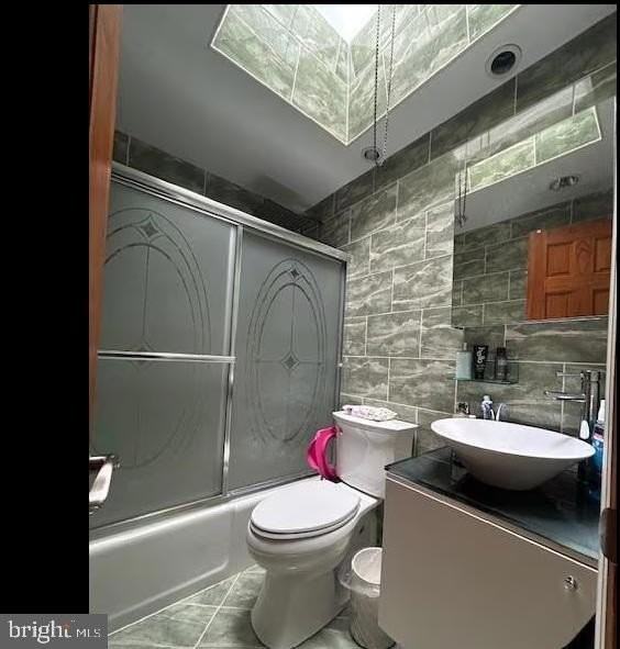 355 Avon St - Photo 7 of 12
