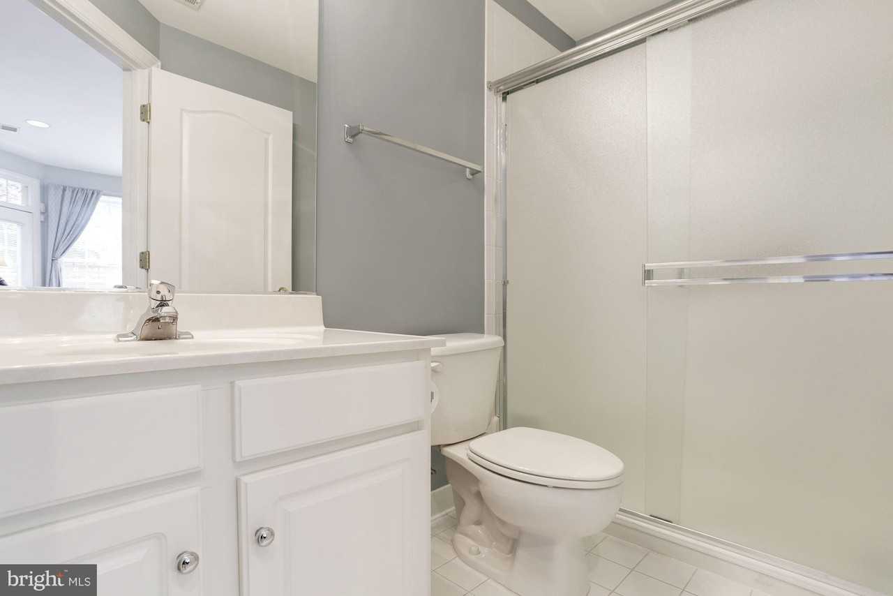 5237 Bessley Pl - Photo 6 of 30