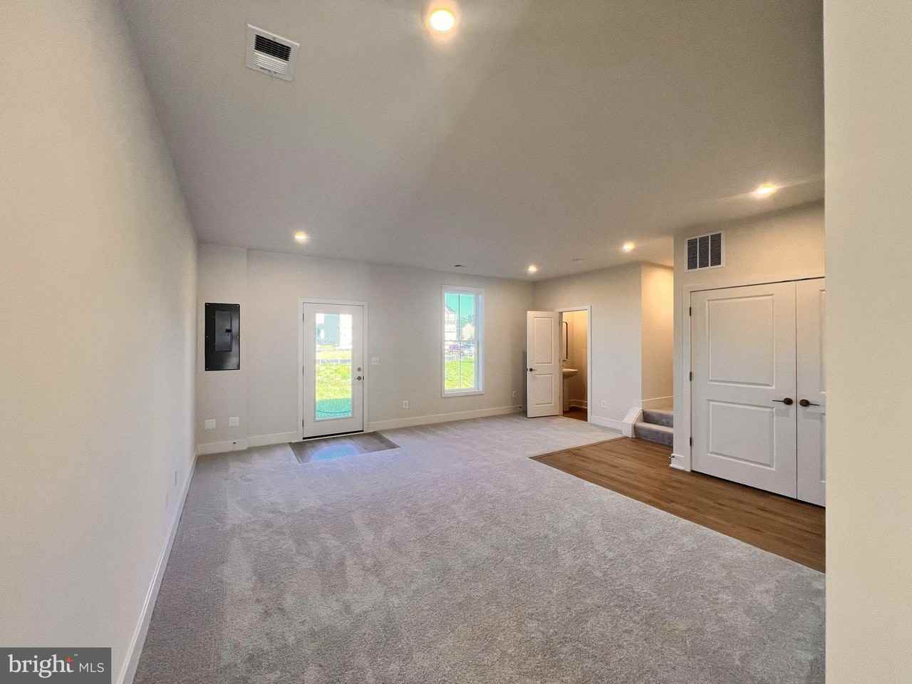 139 BAMBOO SHOOT Lane - Photo 4 of 32