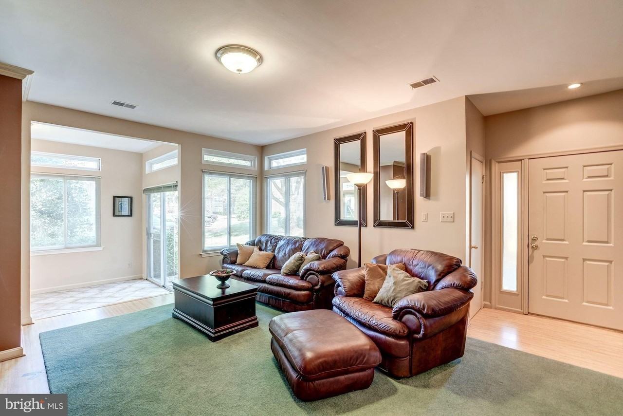 12232 Fort Buffalo Cir #511 - Photo 4 of 41