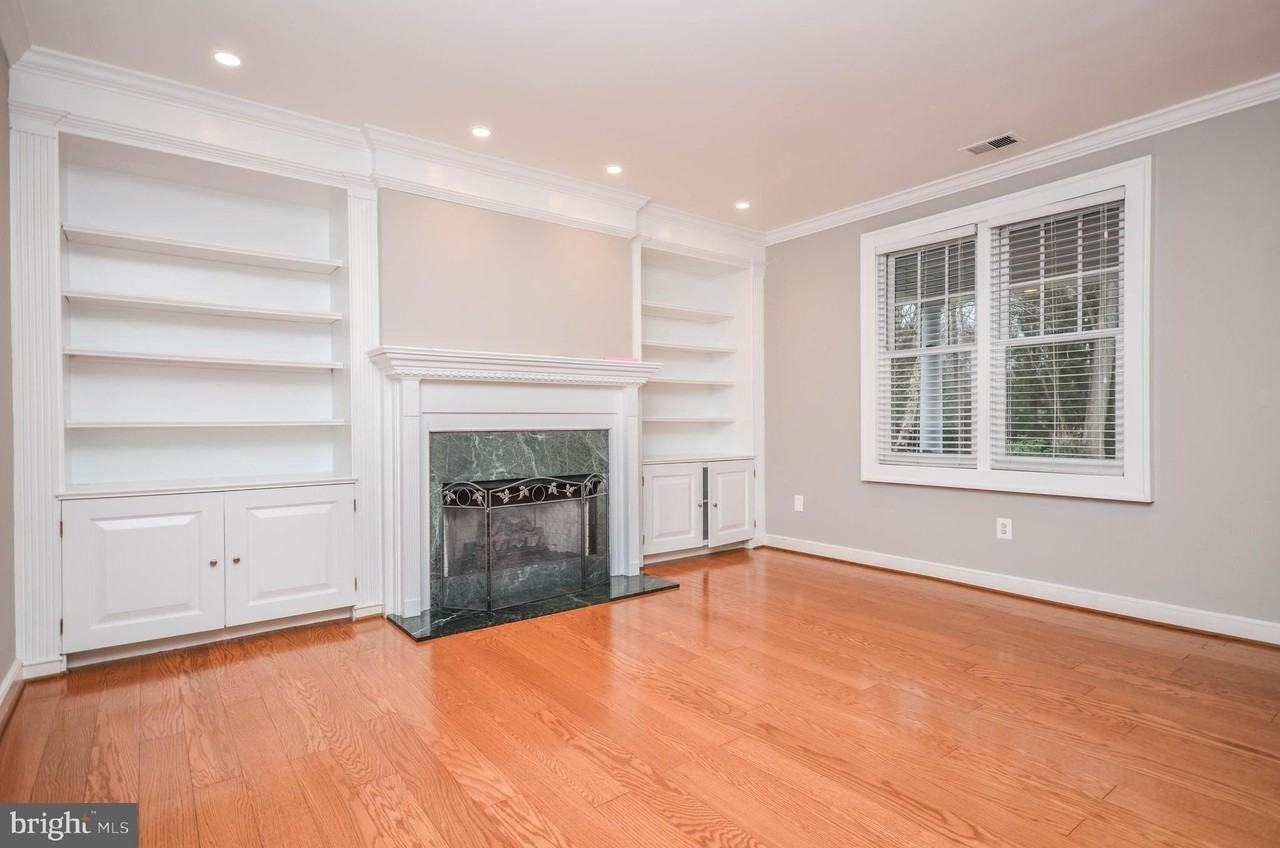 9108 Weant Dr - Photo 6 of 50