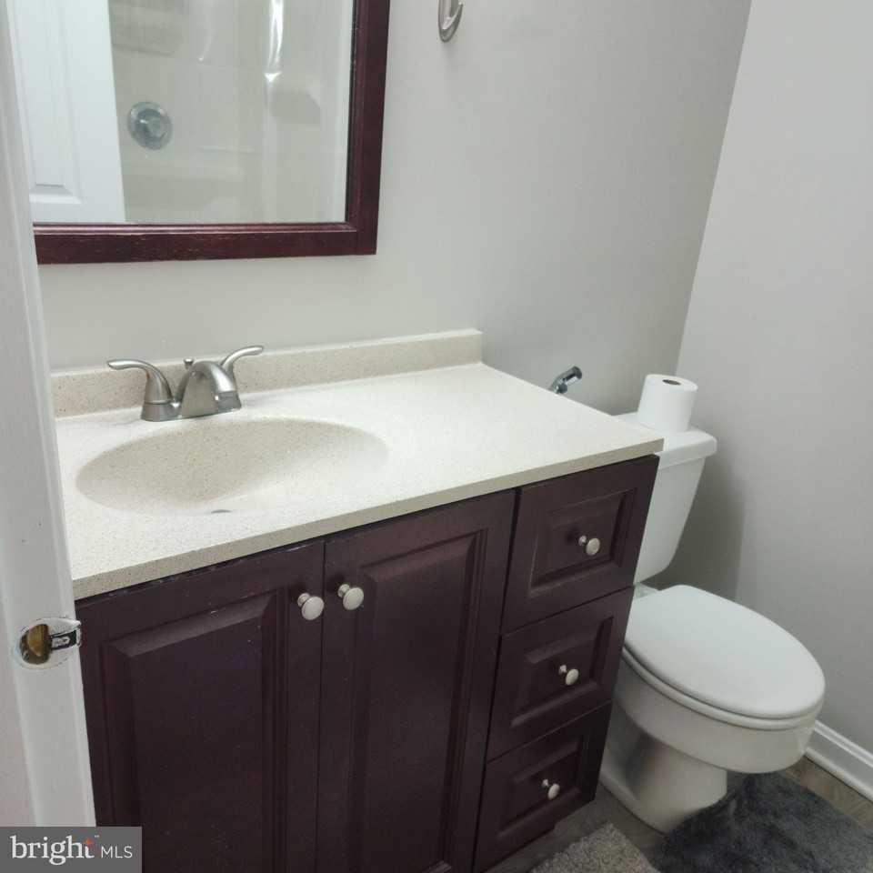 9016 Okeith Ct - Photo 3 of 13