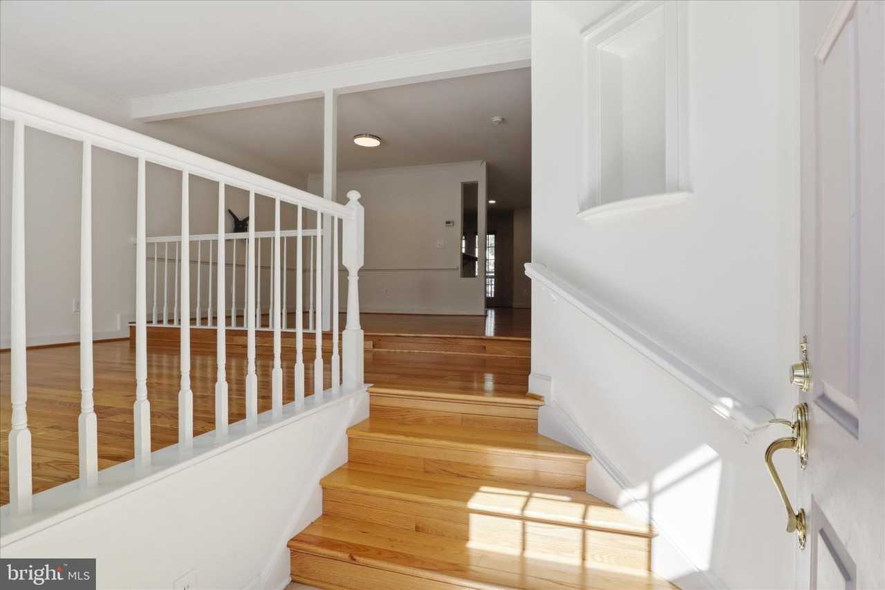 3946 Valley Ridge Dr - Photo 3 of 50
