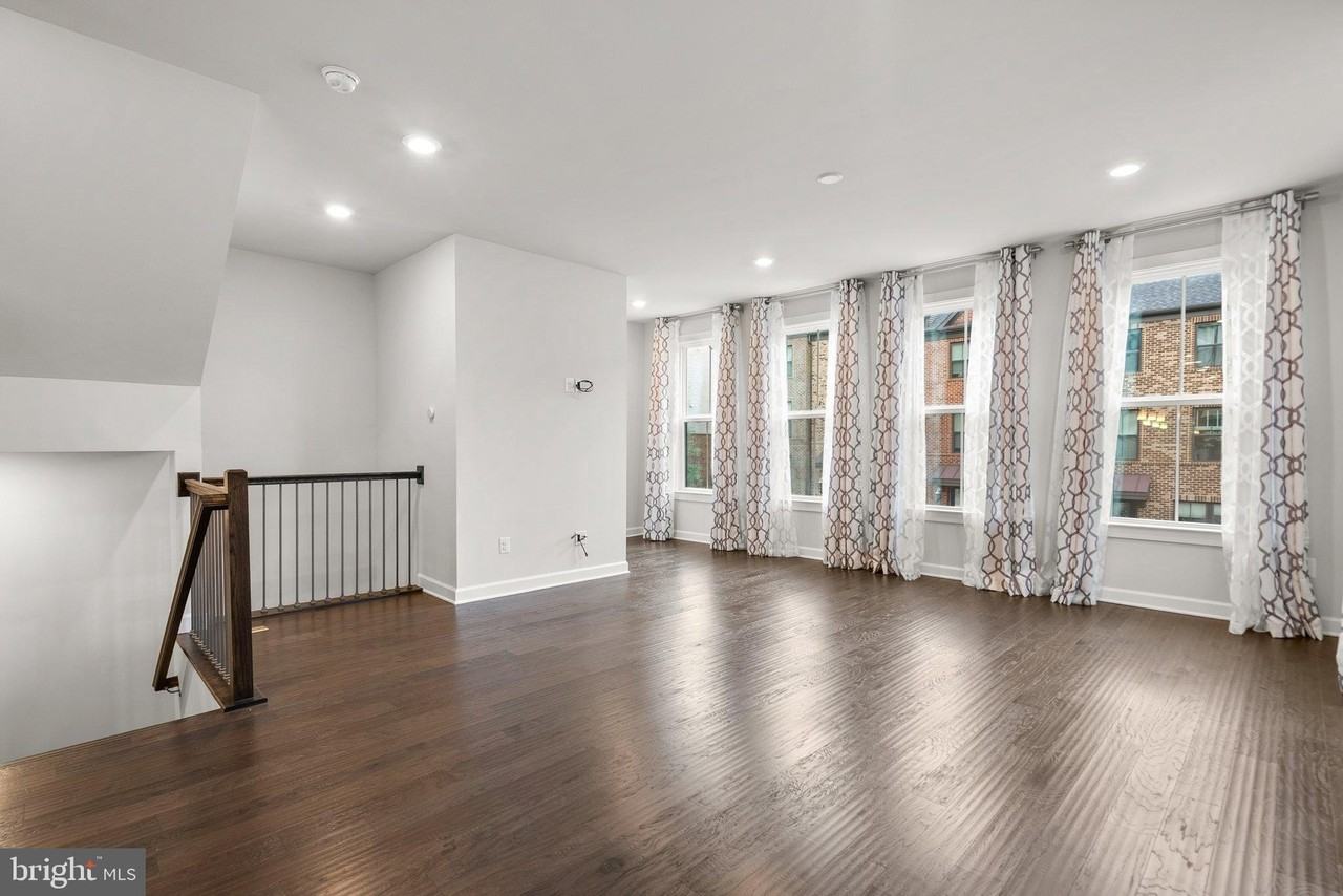 9271 Wood Violet Ct - Photo 4 of 30