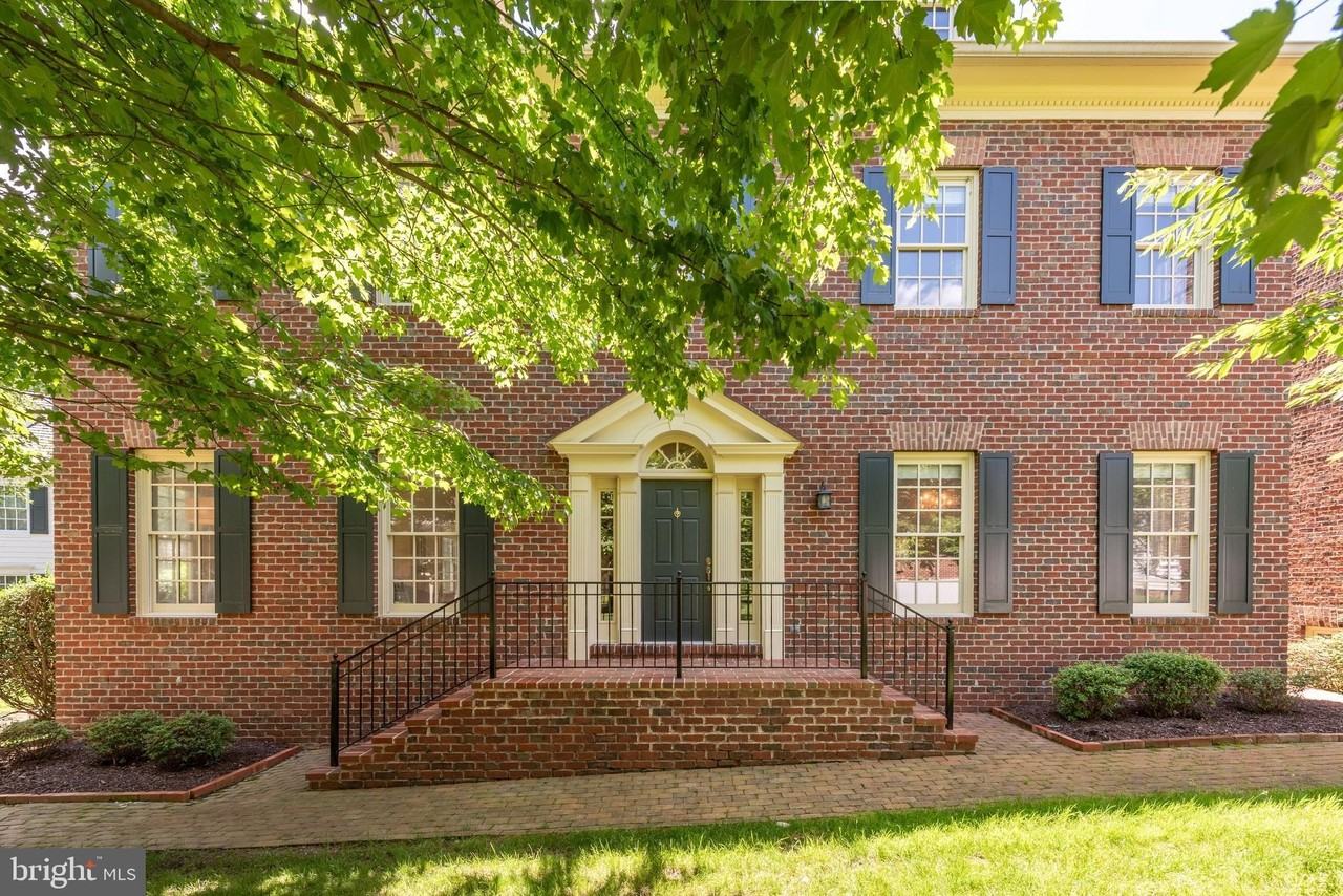 9860 Palace Green Way - Photo 2 of 50