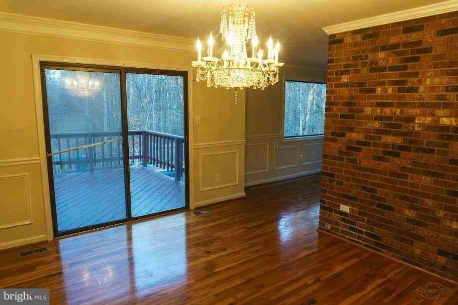 11300 Chapel Rd - Photo 5 of 10