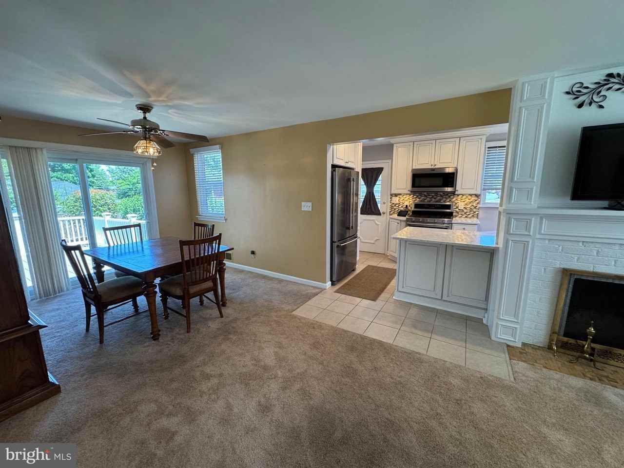 2906 Breezy Ter - Photo 6 of 48
