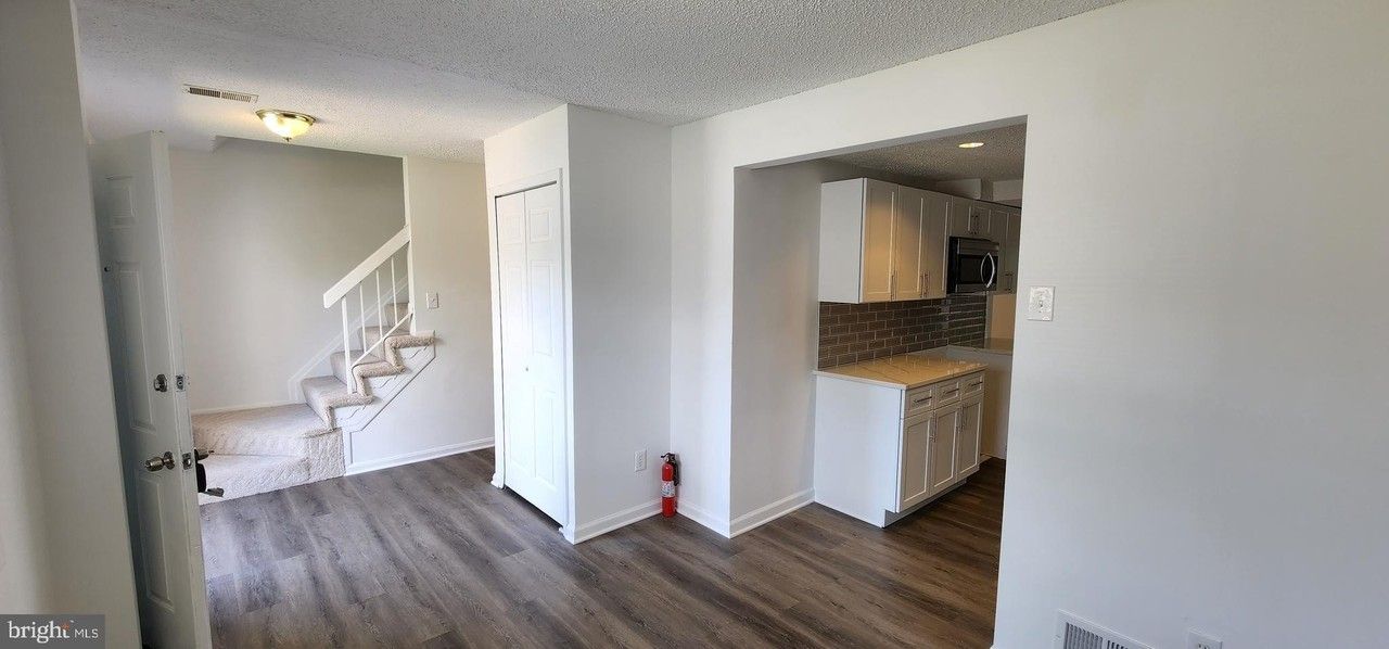 19 Wedgedale Dr - Photo 6 of 21