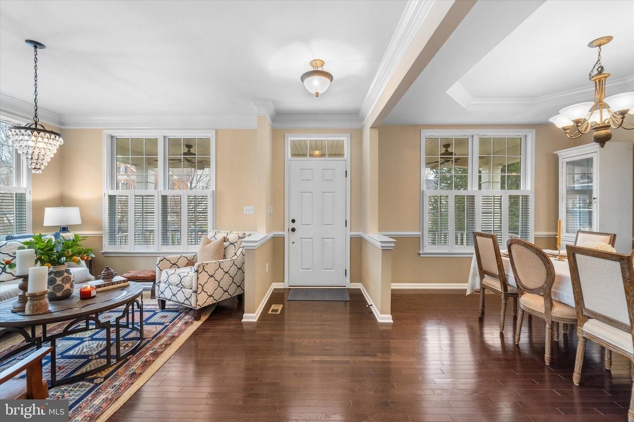 15119 Kroll Ln - Photo 5 of 50