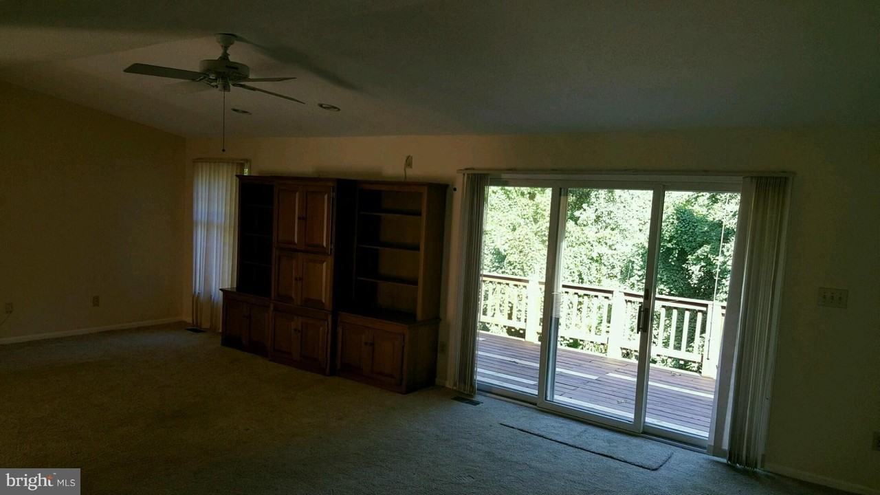 301 Gilmore St - Photo 3 of 3
