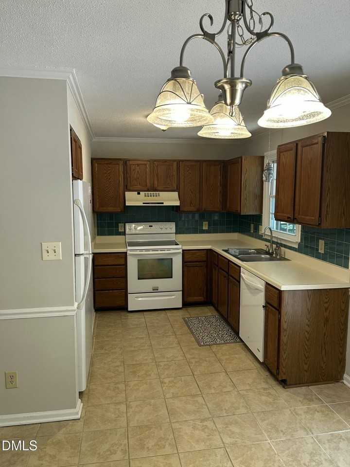 7245 Shawan Rd - Photo 4 of 13