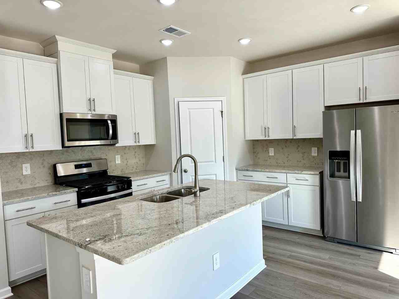 174 White Birch Ln - Photo 3 of 18