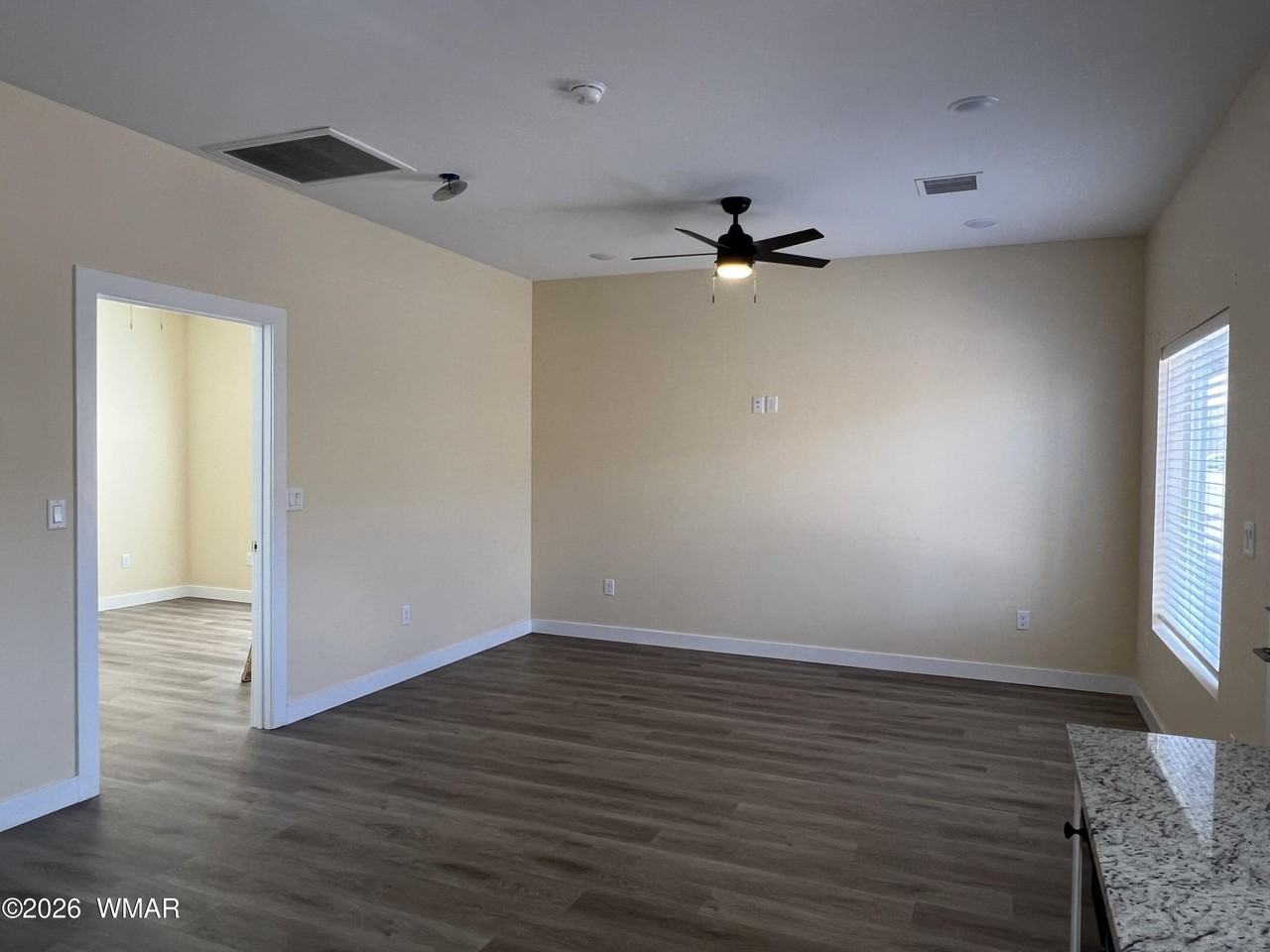 2197 W Lyon Crest Rd - Photo 4 of 10
