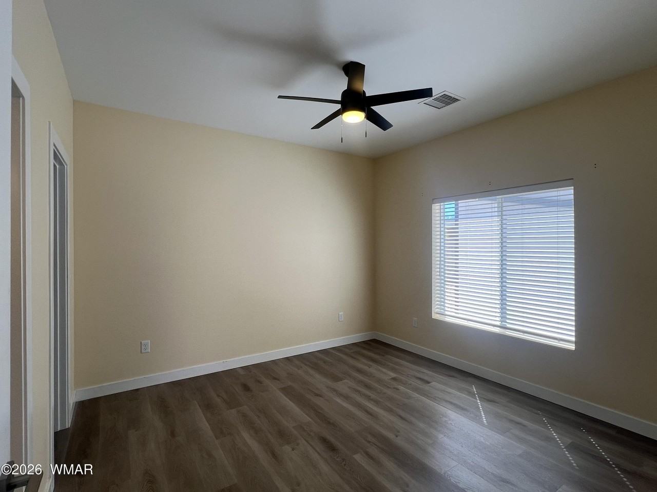 2197 W Lyon Crest Rd - Photo 6 of 10