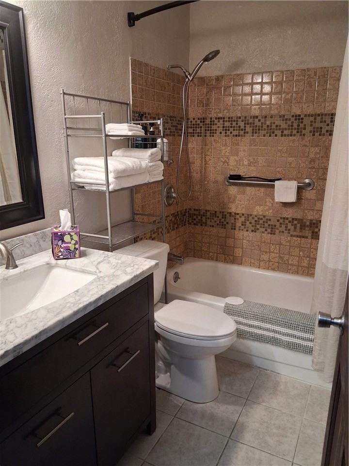 701 College Park Dr #2 - Photo 6 of 8
