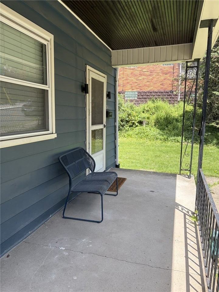 1214 Goe Ave - Photo 2 of 40