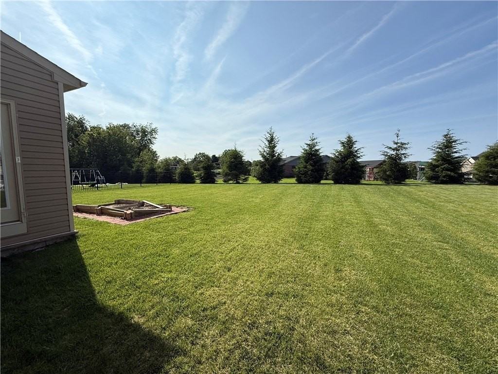 3002 Highpoint Dr - Photo 2 of 30