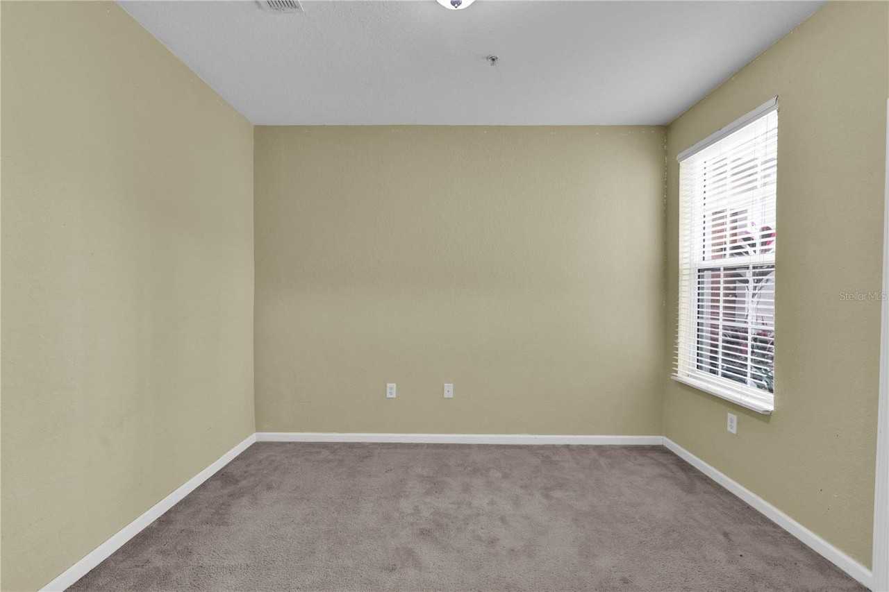 1276 Grady Ln - Photo 3 of 26
