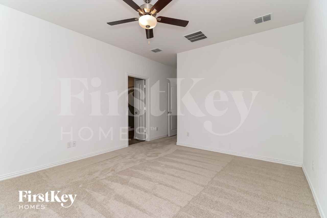 10113 Elkhorn Dr - Photo 7 of 16
