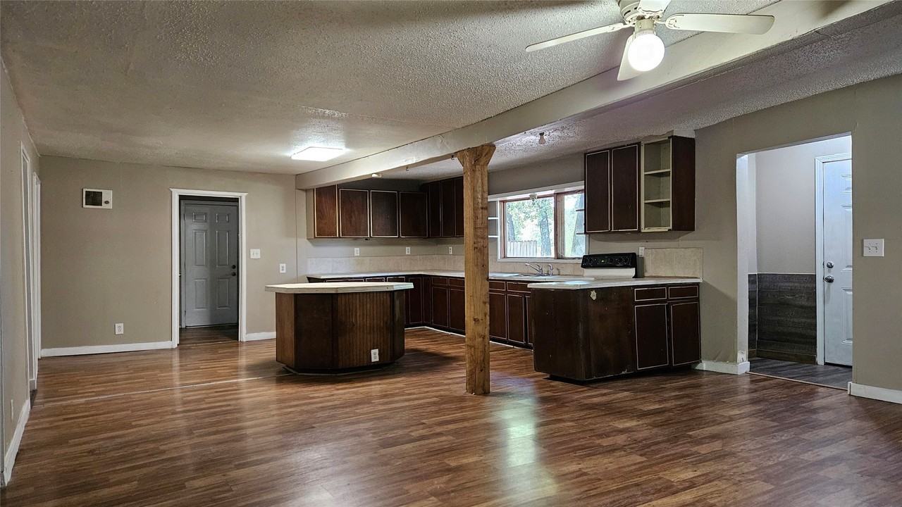1909 Wahoo Ln - Photo 5 of 20