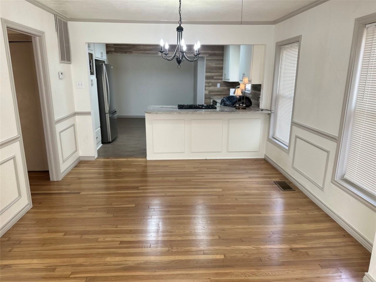 809 Cliffdale Ave - Photo 5 of 22