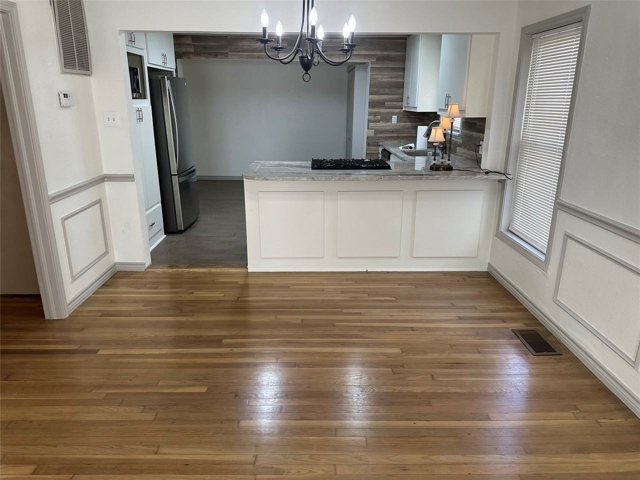 809 Cliffdale Ave - Photo 6 of 22