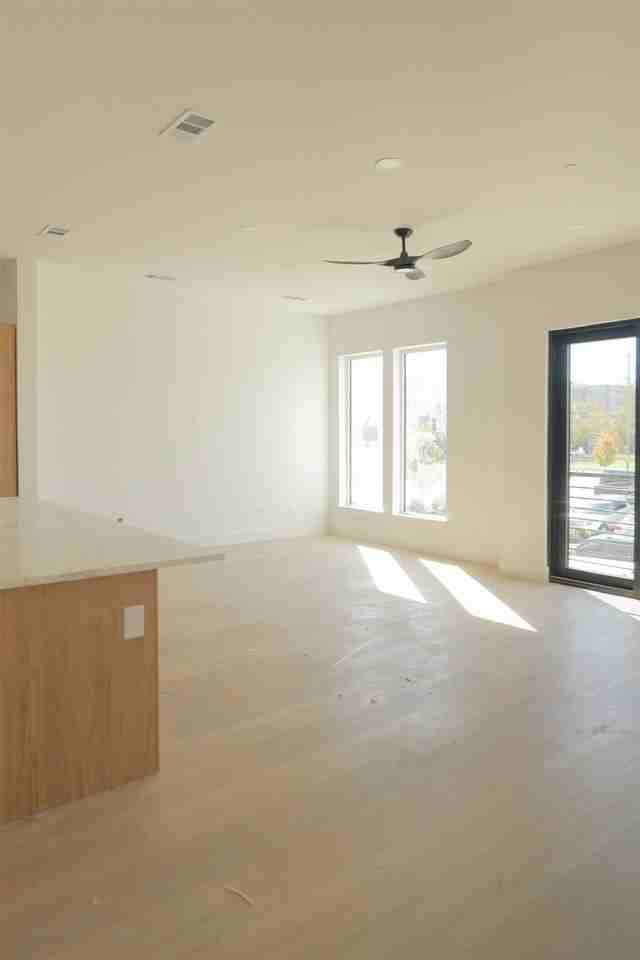 4200 Munger Ave #1 - Photo 6 of 18