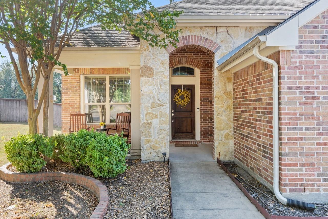 2844 Lacompte Dr