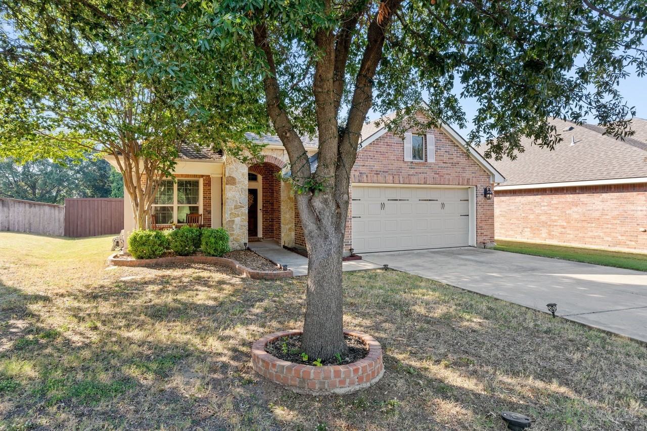 2844 Lacompte Dr - Photo 4 of 34
