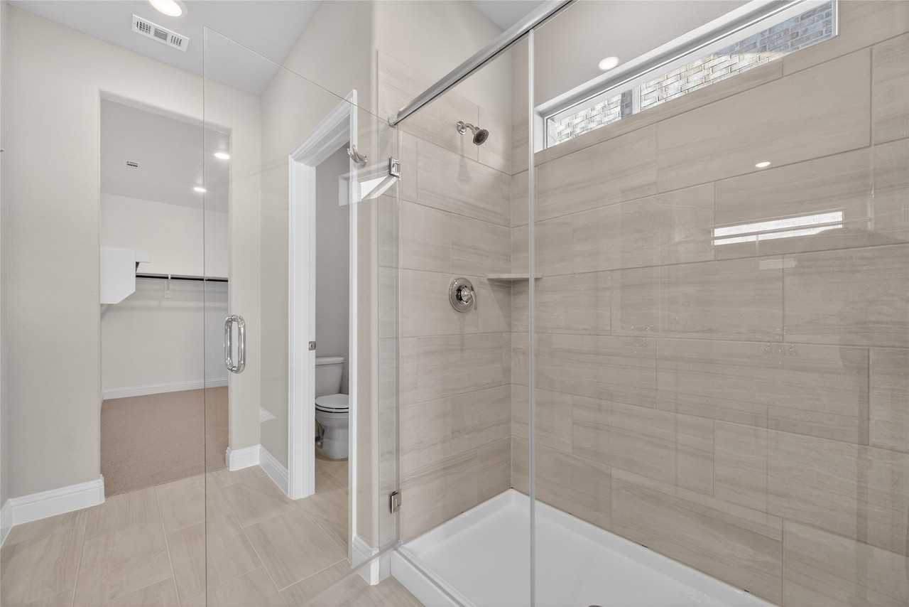 513 Blanton St - Photo 4 of 33