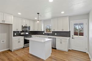 featured image of 131 Long St