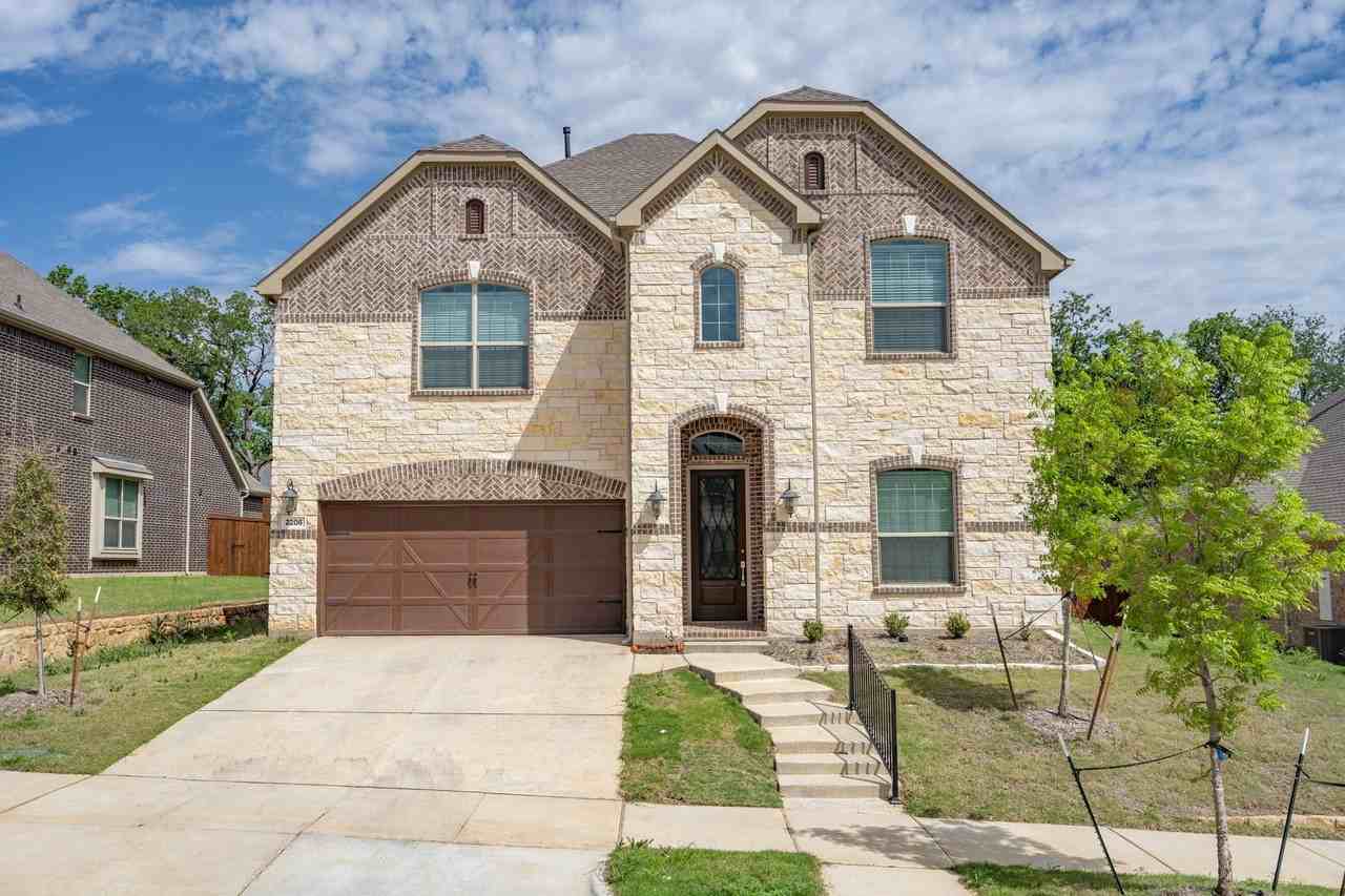 2206 Christopher Ln