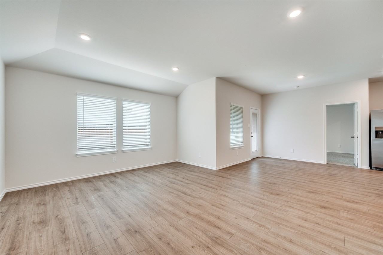 4109 Turquoise Ave - Photo 3 of 14