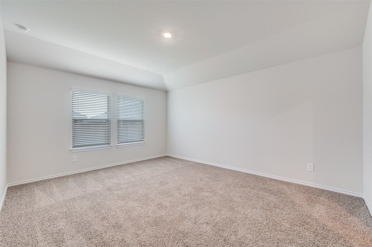 4109 Turquoise Ave - Photo 6 of 14