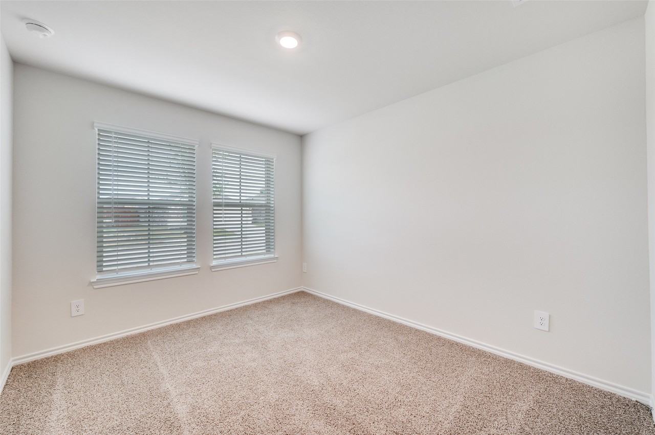 4109 Turquoise Ave - Photo 7 of 14