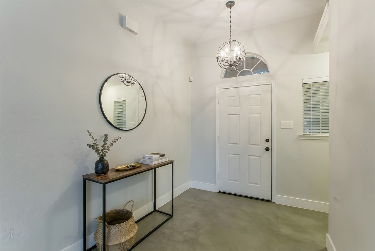 9454 Wichita Trl - Photo 5 of 29