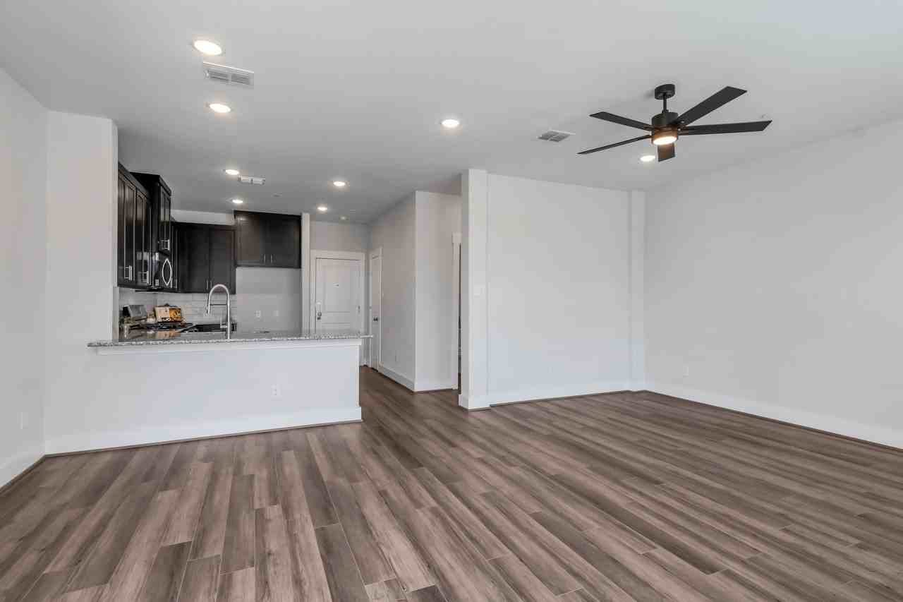 7545 Reis Ln - Photo 2 of 27