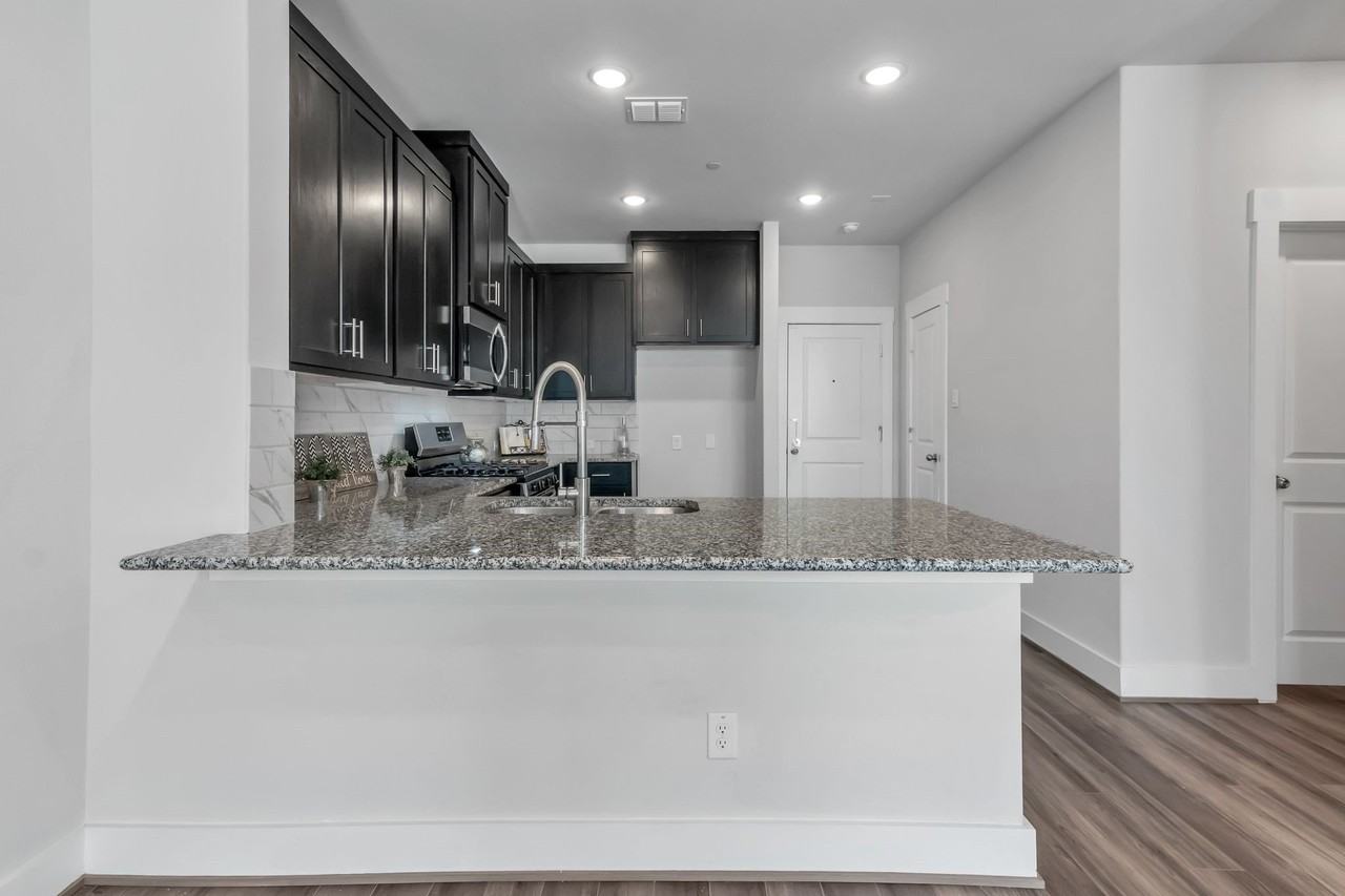 7545 Reis Ln - Photo 6 of 27