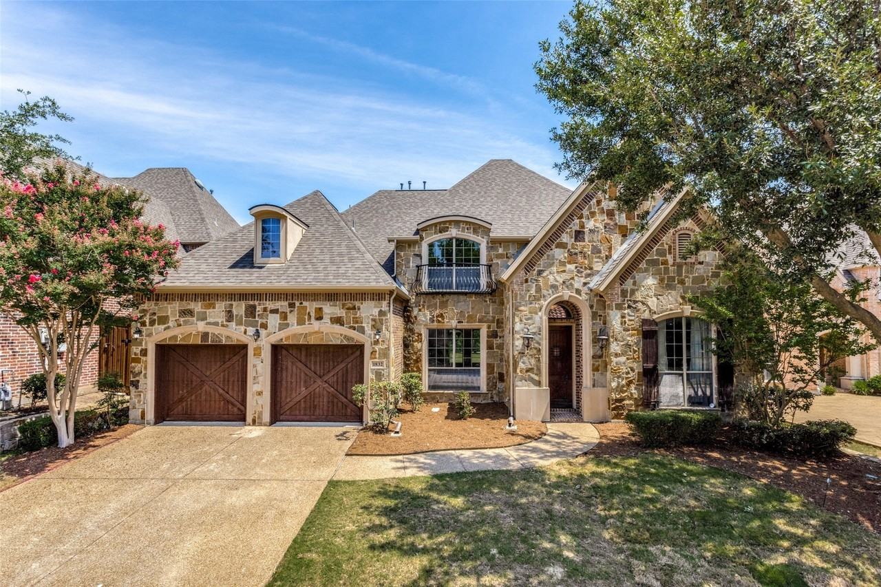 1832 Canyon Ct