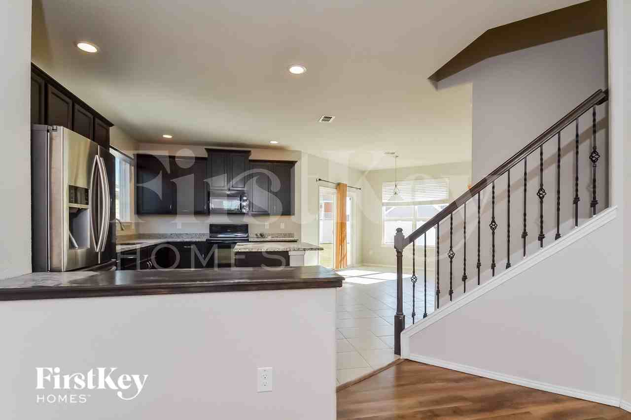 8982 Stallings Dr - Photo 6 of 16
