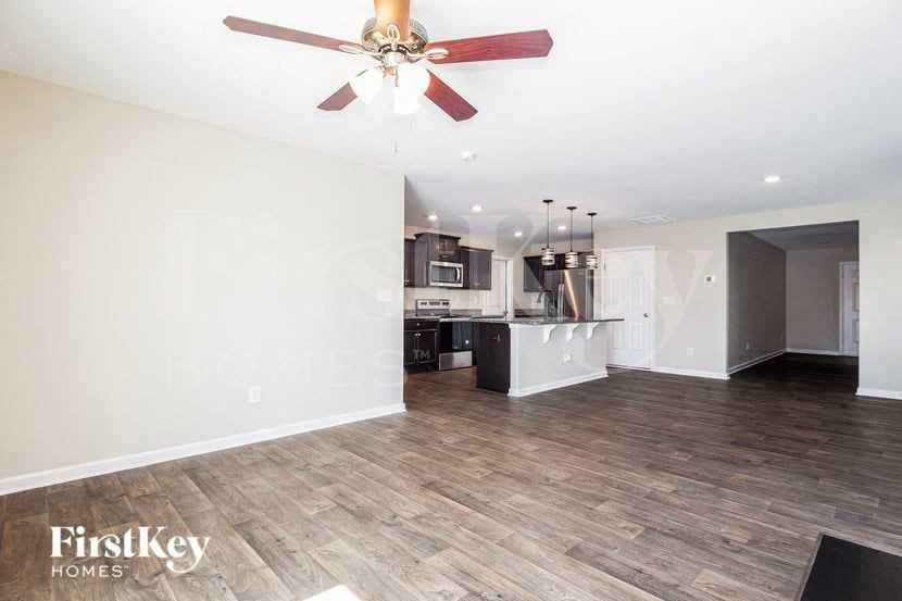 2655 Idared Dr - Photo 3 of 15