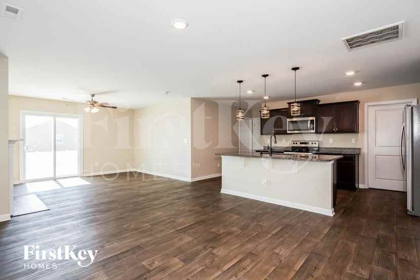 2655 Idared Dr - Photo 4 of 15