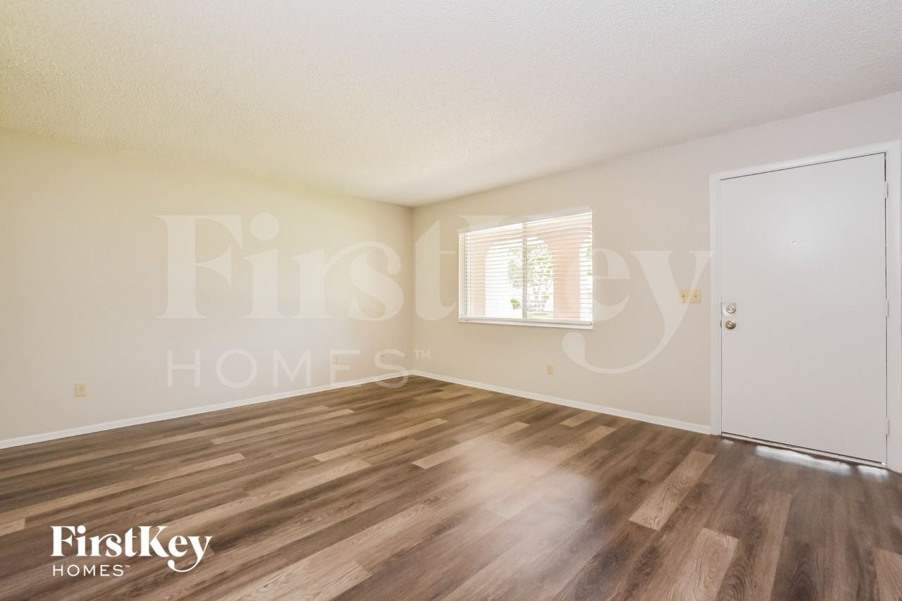3314 Calcutta Ave - Photo 2 of 16