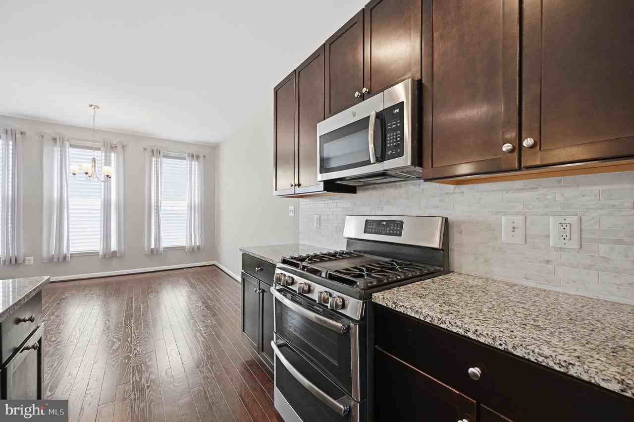 650 Aspen Unit# 108 ##108 - Photo 4 of 26