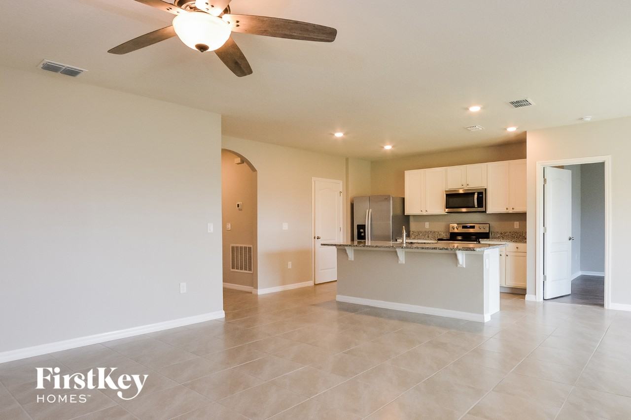 353 American Holly Ave - Photo 4 of 15